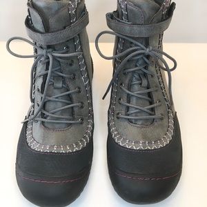Jeep Engineered Traction Sole Women’s Size 11 Hiking/Walking Trail Boots